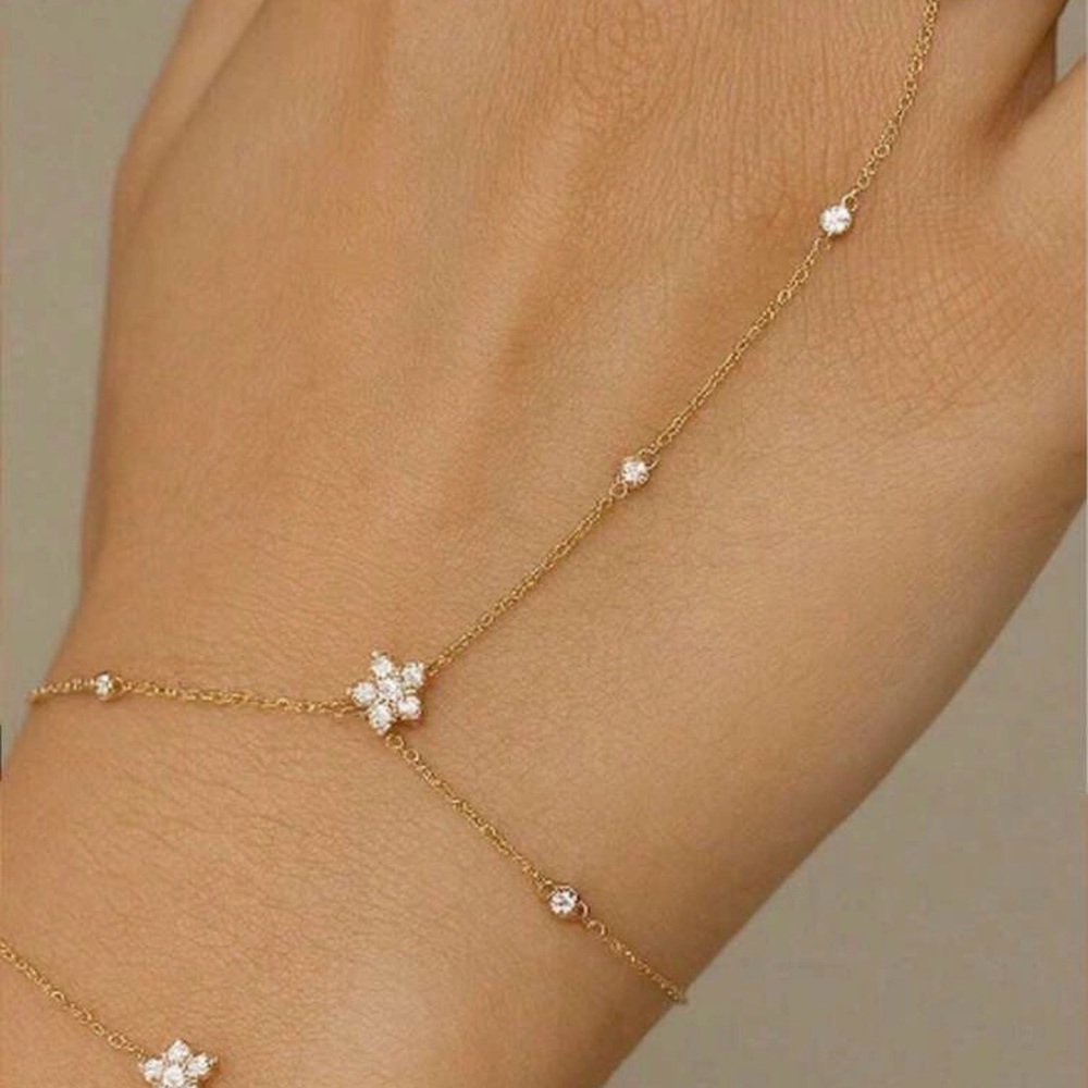 Elegant Gold Floral Hand Chain Bracelet
